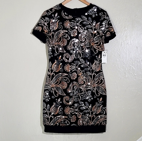 Dress the Population Cosmopolitan Dress - Picture 2 of 11